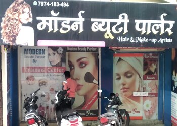 Modern-makeup-studio-academy-Makeup-artist-Bhopal-Madhya-pradesh-1