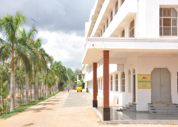 Montessori-indus-em-high-school-Cbse-schools-Kurnool-Andhra-pradesh-1