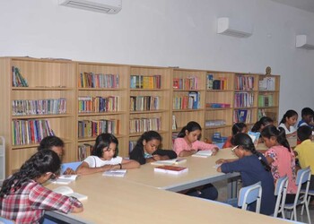Montessori-indus-em-high-school-Cbse-schools-Kurnool-Andhra-pradesh-3