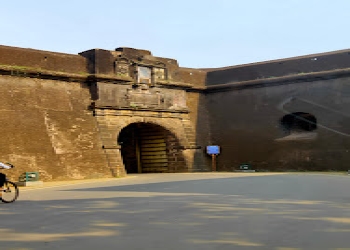 Moti-daman-fort-Art-galleries-Daman-Dadra-and-nagar-haveli-and-daman-and-diu-1