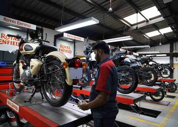 Motokraft-automobiles-Motorcycle-dealers-Chembur-mumbai-Maharashtra-2