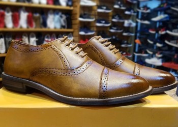 Mr-shoes-Shoe-store-Surat-Gujarat-3