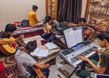 Music-mantra-by-devashish-sharma-Music-schools-Ajmer-Rajasthan-2