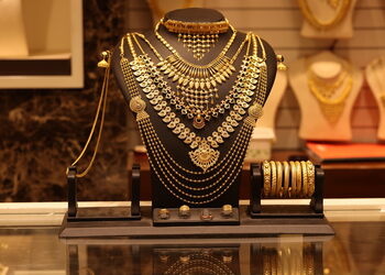 Nakshathra-gold-and-diamonds-Jewellery-shops-Edappally-kochi-Kerala-3