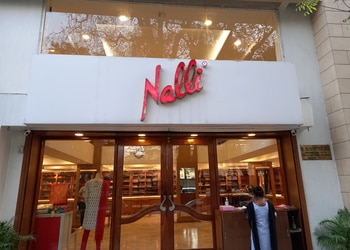 Nalli-silk-sarees-Clothing-stores-Ballygunge-kolkata-West-bengal-1