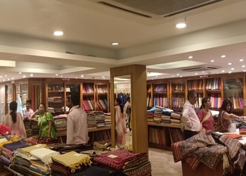 Nalli-silk-sarees-Clothing-stores-Ballygunge-kolkata-West-bengal-2