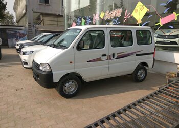 Nanda-automobiles-Car-dealer-Gandhinagar-Gujarat-3