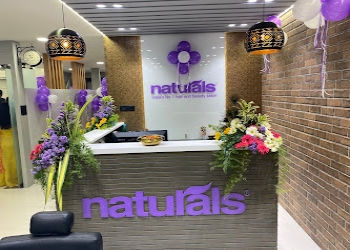 Naturals-salon-spa-Beauty-parlour-Malleswaram-bangalore-Karnataka-1