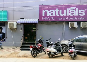 Naturals-salon-spa-Makeup-artist-Anantapur-Andhra-pradesh-1