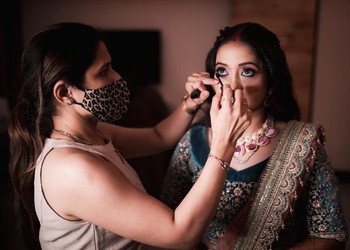 Neeha-gada-salon-makeup-studio-Makeup-artist-Navi-mumbai-Maharashtra-2