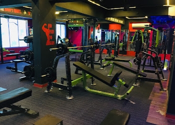 New-golds-gym-Gym-Katargam-surat-Gujarat-2