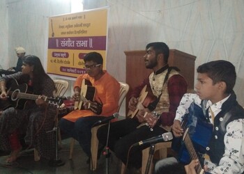 Nishad-music-academy-Guitar-classes-Aurangabad-Maharashtra-3