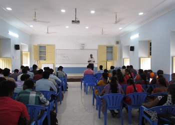 Nivedita-academy-Coaching-centre-Tiruchirappalli-Tamil-nadu-3
