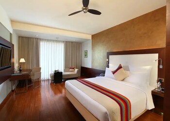Novotel-5-star-hotels-Goa-Goa-2