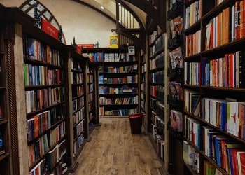 Om-book-shop-Book-stores-Noida-Uttar-pradesh-2