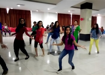 Om-radheshyam-dandiya-Dance-schools-Junagadh-Gujarat-2
