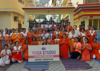 Om-yoga-studio-Yoga-classes-Adhartal-jabalpur-Madhya-pradesh-1