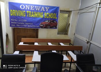 Oneway-driving-training-school-Driving-schools-Acharya-vihar-bhubaneswar-Odisha-3