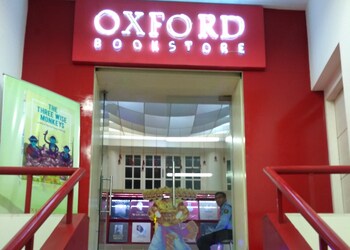 Oxford-bookstore-Book-stores-New-delhi-Delhi-1