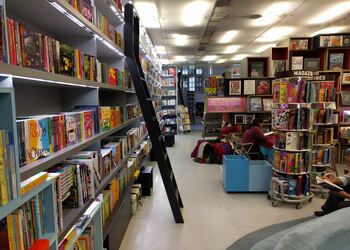 Oxford-bookstore-Book-stores-New-delhi-Delhi-3