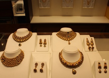 P-n-gadgil-and-sons-ltd-Jewellery-shops-Akota-vadodara-Gujarat-3