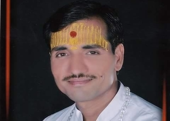 Pandit-om-prakash-astrologer-Palmists-Madhav-nagar-ujjain-Madhya-pradesh-1