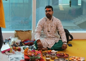 Pandit-sanjay-joshi-Online-astrologer-Noida-Uttar-pradesh-1