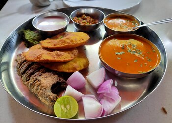 Pangat-the-family-restaurant-Family-restaurants-Borivali-mumbai-Maharashtra-3