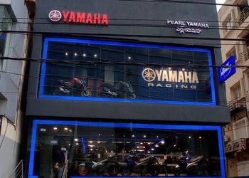 Pearl-yamaha-Motorcycle-dealers-Hyderabad-Telangana-1