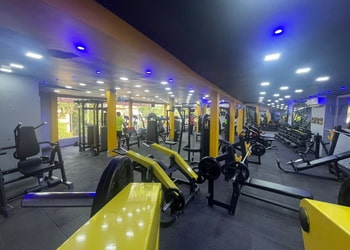 Physc-gym-vashi-247-Gym-Navi-mumbai-Maharashtra-3