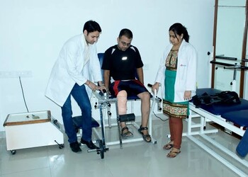 Physiotherapy-clinic-Physiotherapists-Vasant-vihar-dehradun-Uttarakhand-1