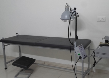Pooja-physiotherapy-centre-Physiotherapists-Gandhinagar-Gujarat-2