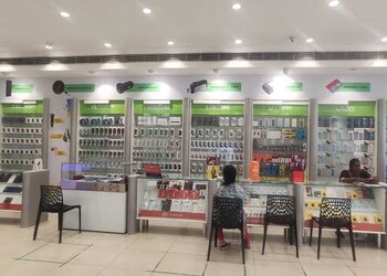 Poorvika-mobiles-Mobile-stores-Pondicherry-Puducherry-3