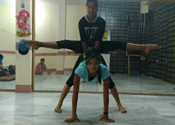 Pop-lock-dance-academy-Dance-schools-Rohtak-Haryana-3