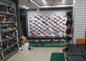 Popular-shoe-mart-Shoe-store-Guntur-Andhra-pradesh-2