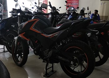 Prashant-motors-Motorcycle-dealers-Muzaffarpur-Bihar-3