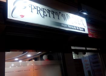 Pretty-women-Beauty-parlour-Balurghat-West-bengal-1