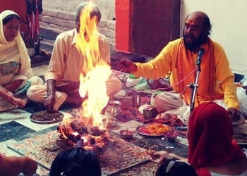 Pt-chiranjiv-sharma-Astrologers-Jalandhar-Punjab-3