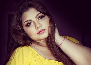Puja-pandey-professional-makeup-artist-Makeup-artist-Bandra-mumbai-Maharashtra-3