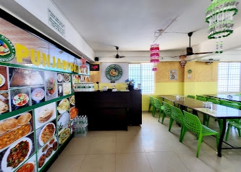 Punjabi-dhaba-ac-family-restaurant-Pure-vegetarian-restaurants-Thiruvananthapuram-Kerala-2