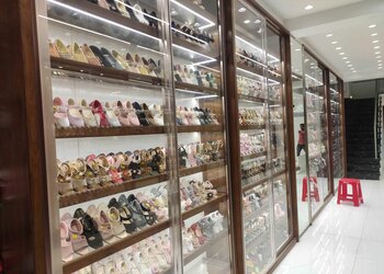 Quality-shoes-Shoe-store-Aurangabad-Maharashtra-2