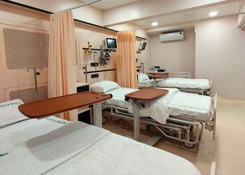 Queens-care-hospital-Private-hospitals-Thane-Maharashtra-2