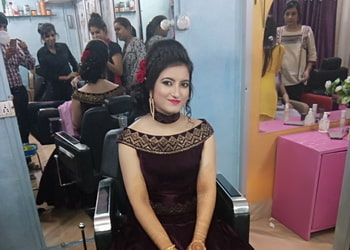 R-world-beauty-care-Beauty-parlour-Vrindavan-mathura-Uttar-pradesh-3