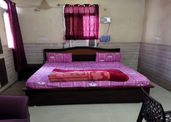 Radha-deo-guest-house-Homestay-Anisabad-patna-Bihar-1