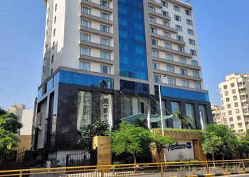 Radisson-blu-hotel-5-star-hotels-Ahmedabad-Gujarat-1