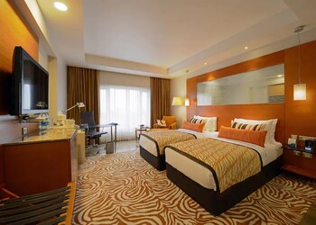 Radisson-blu-hotel-5-star-hotels-Ahmedabad-Gujarat-2
