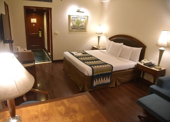 Radisson-hotel-5-star-hotels-Varanasi-Uttar-pradesh-2