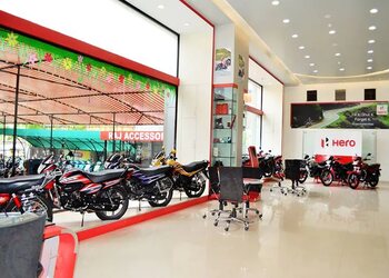 Raj-auto-Motorcycle-dealers-Aurangabad-Maharashtra-2