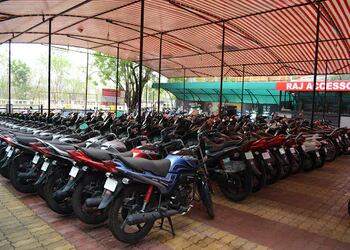 Raj-auto-Motorcycle-dealers-Aurangabad-Maharashtra-3