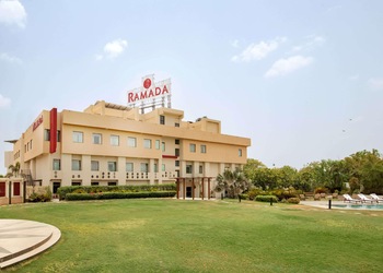 Ramada-hotel-4-star-hotels-Ajmer-Rajasthan-1